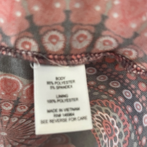 Sleeveless, Robbie Bee dress. Sz M, gray and coral geo print - Picture 6 of 6